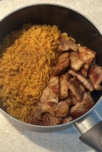 我...我...我好想吃啊(๑´ㅂ`๑)